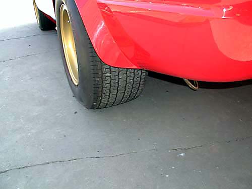 Ferrari 365 GTB4/C Comp Daytona rear tire