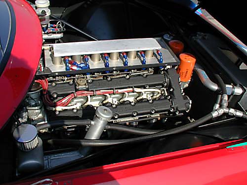 Ferrari 365 GTB4/C Comp Daytona engine passenger side