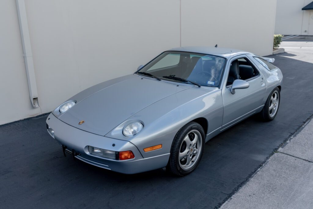 1995 Porsche 928 GTS #820114 | Exterior View 44