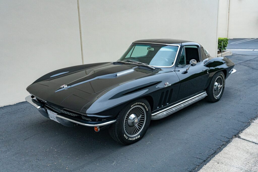 1966 Corvette Stingray 427 4-speed #109631 | Exterior View 10