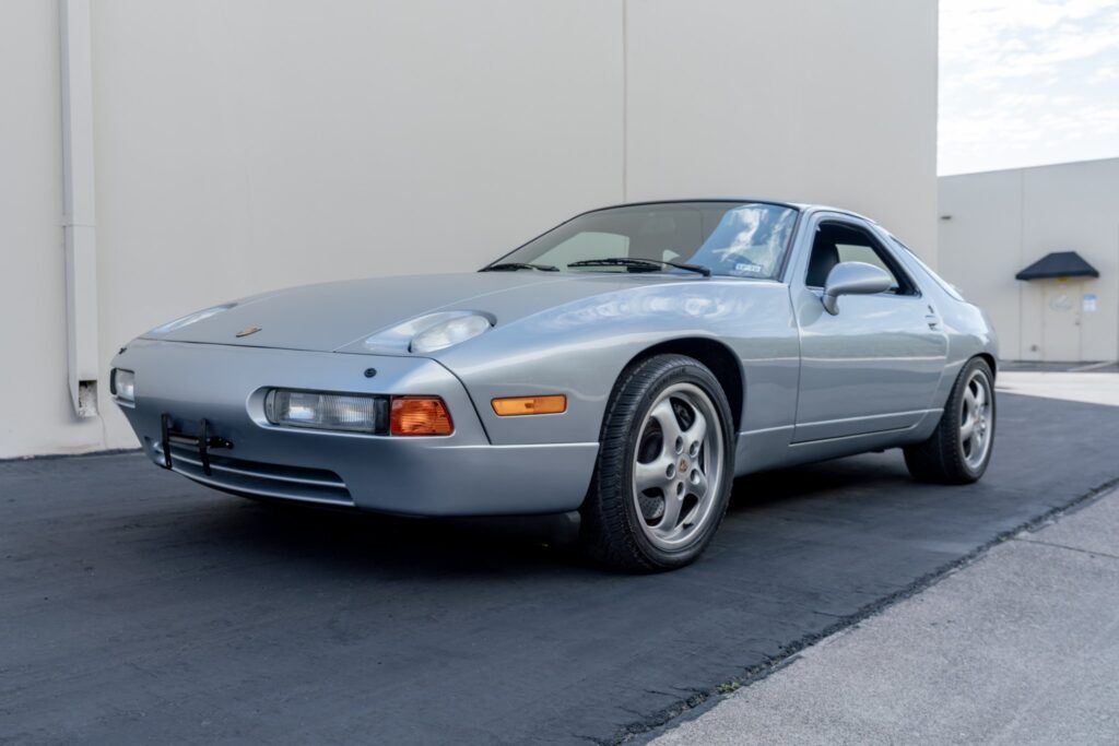 1995 Porsche 928 GTS #820114 | Exterior View 45