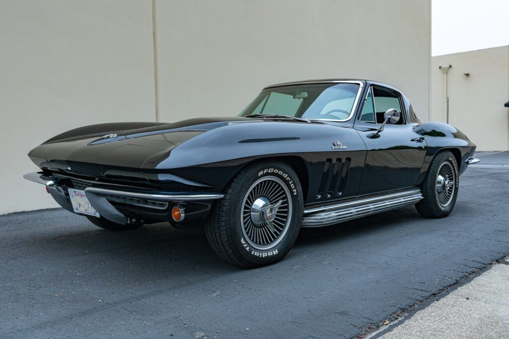 1966 Corvette Stingray 427 4-speed #109631 | Exterior View 11