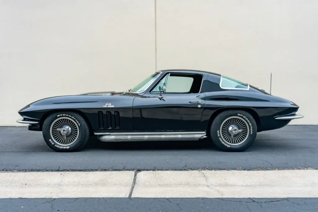 1966 Corvette Stingray 427 4-speed #109631 | Exterior View 12