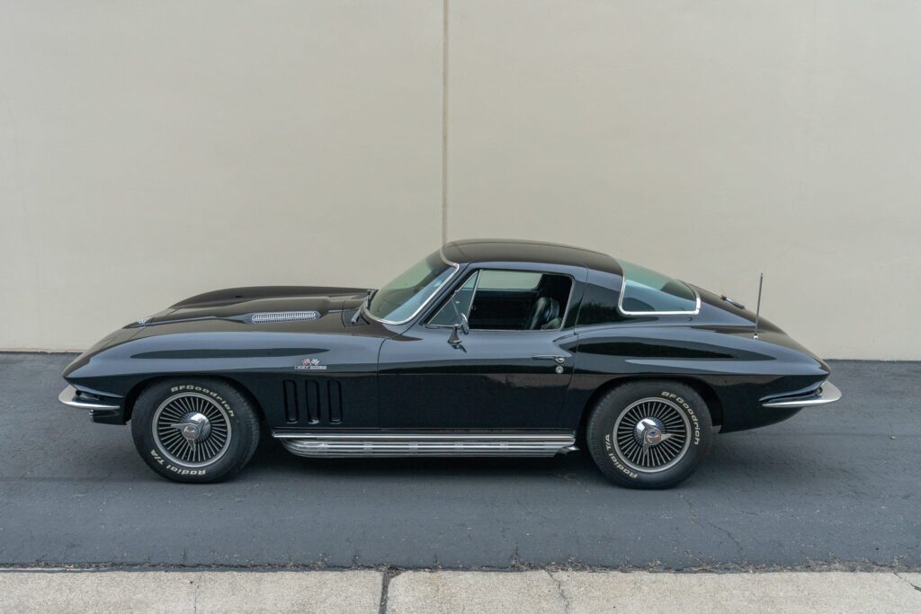 1966 Corvette Stingray 427 4-speed #109631 | Exterior View 13