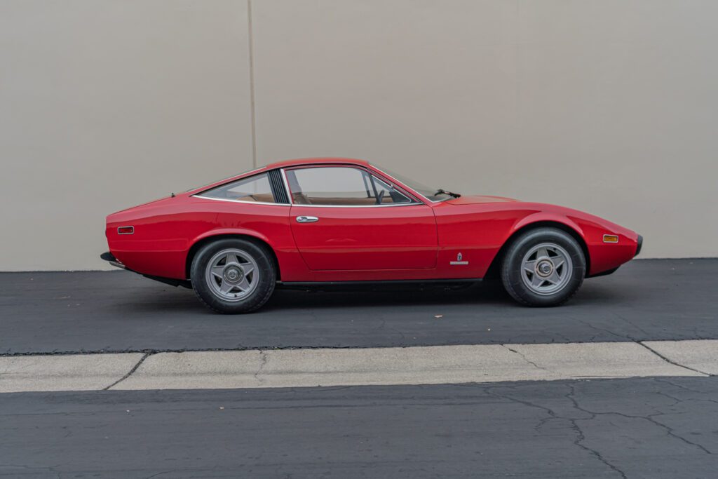 1972 Ferrari 365 GTC/4 #15787 | Exterior View 3