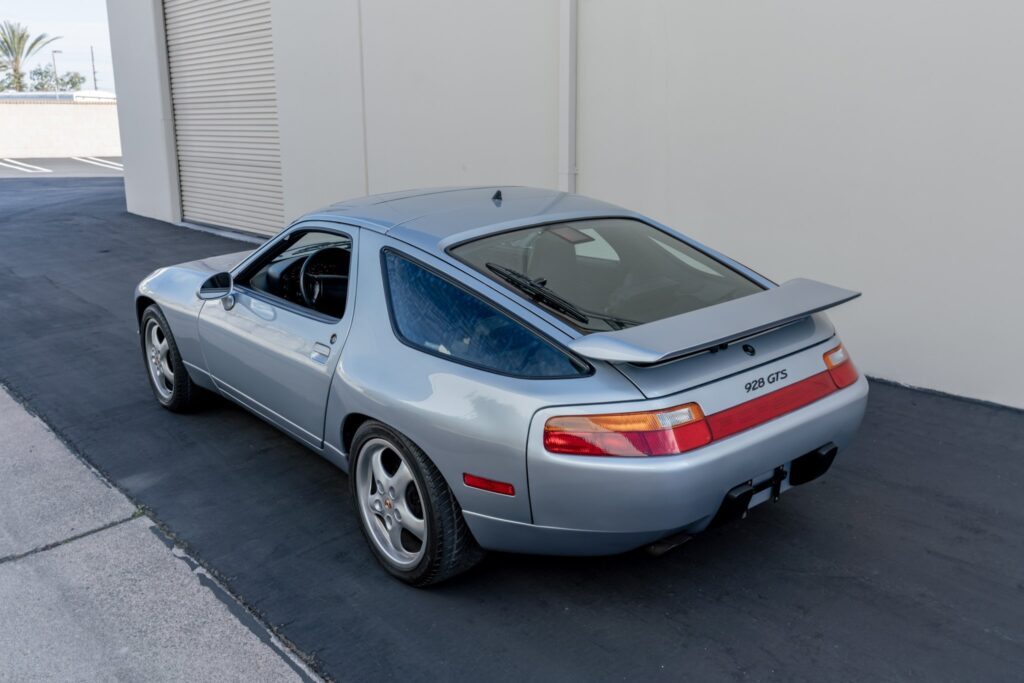 1995 Porsche 928 GTS #820114 | Exterior View 3