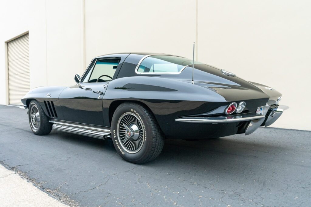 1966 Corvette Stingray 427 4-speed #109631 | Exterior View 3