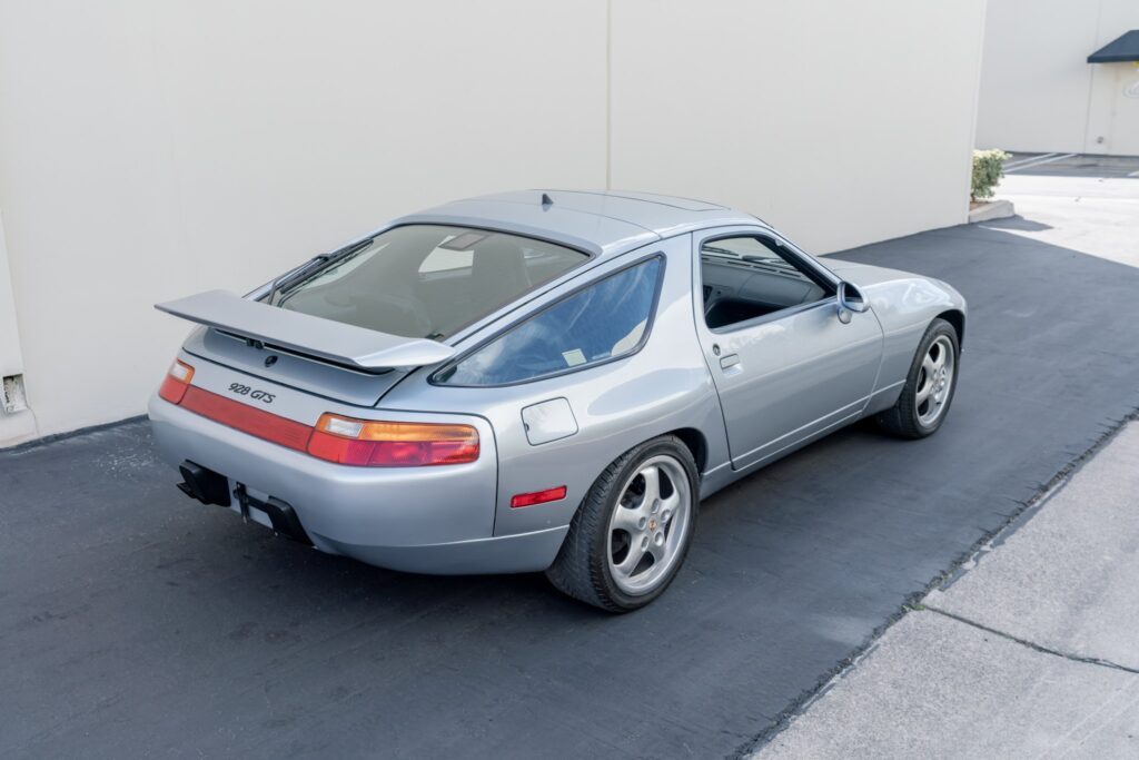 1995 Porsche 928 GTS #820114 | Exterior View 6