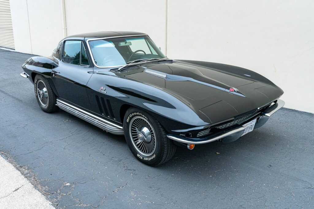 1966 Corvette Stingray 427 4-speed #109631 | Exterior View 8
