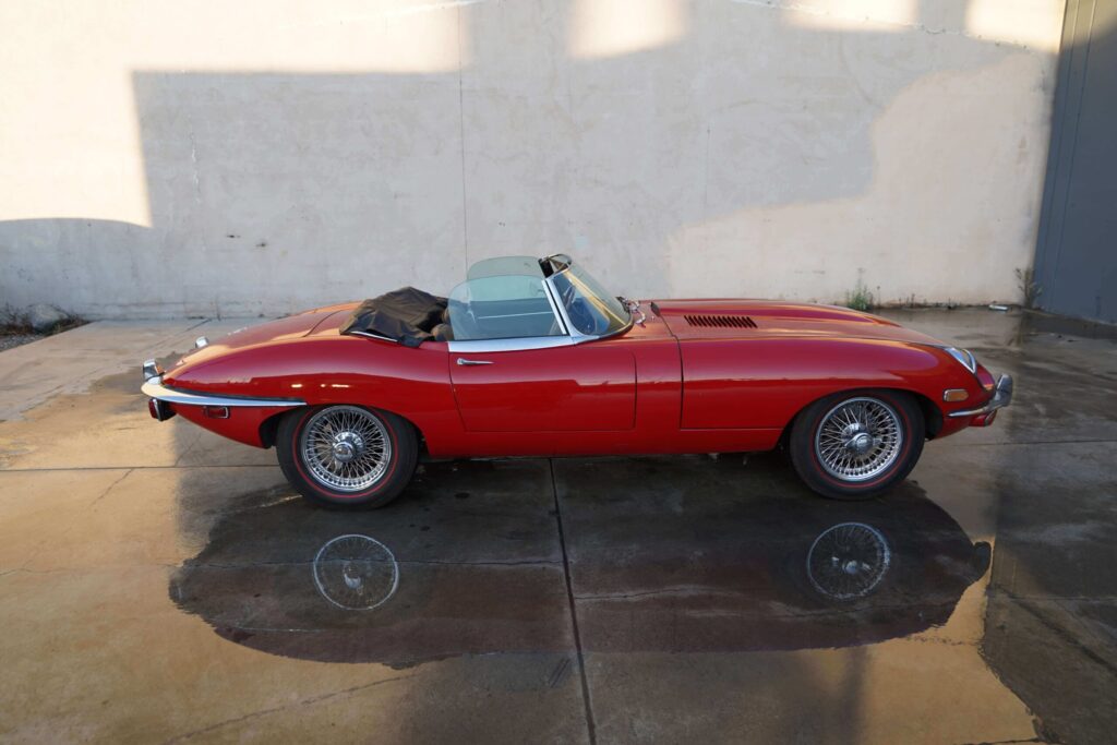 1969 Jaguar XKE Roadster #1R7437 | Exterior View 21