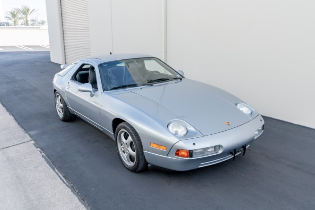 1995 Porsche 928 GTS #820114 | Exterior View 11