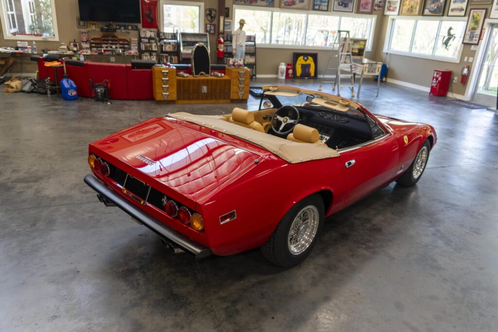 1972 Ferrari 365GTC/4 Convertible | Exterior View 32