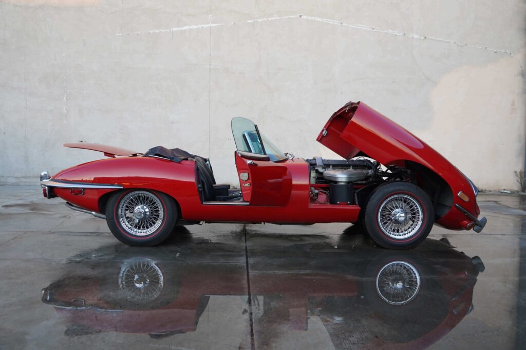 1969 Jaguar XKE Roadster #1R7437 | Exterior View 26