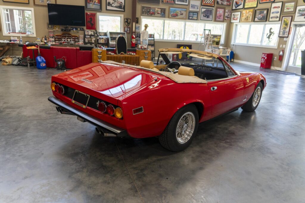 1972 Ferrari 365GTC/4 Convertible | Exterior View 33