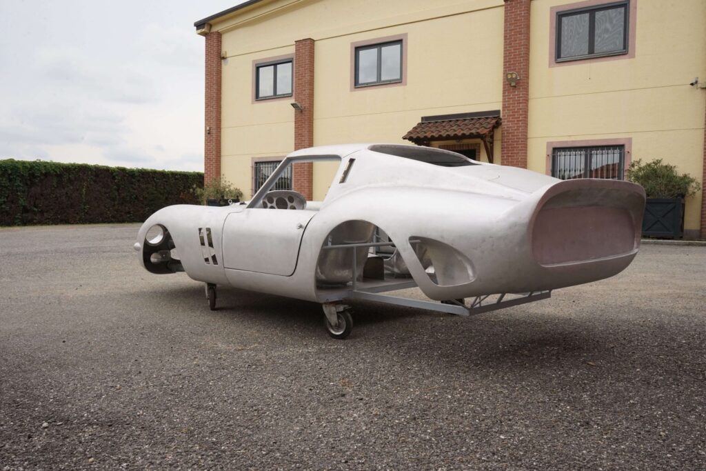 250 GTO Series I alloy body by Stefano Allegretti | Exterior View 22