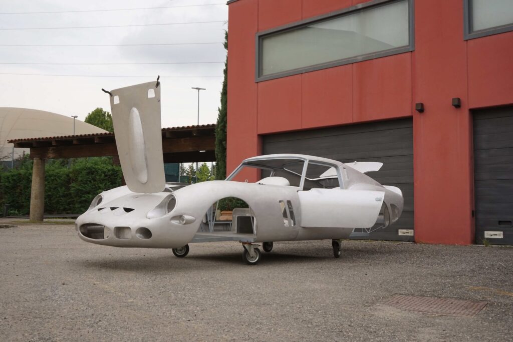 250 GTO Series I alloy body by Stefano Allegretti | Exterior View 34