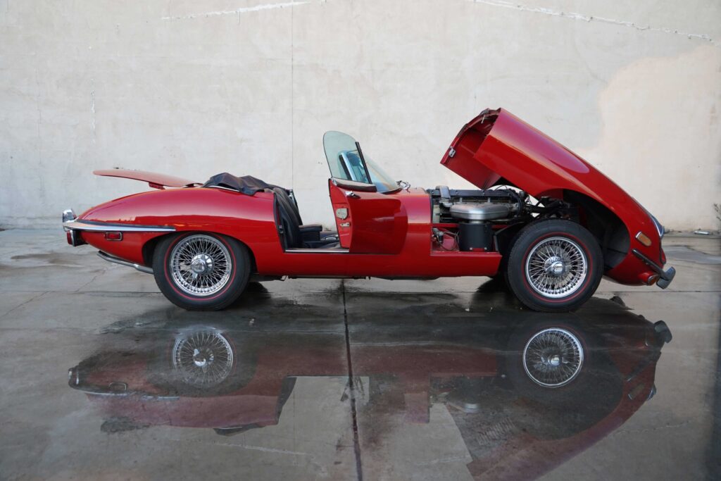 1969 Jaguar XKE Roadster #1R7437 | Exterior View 39