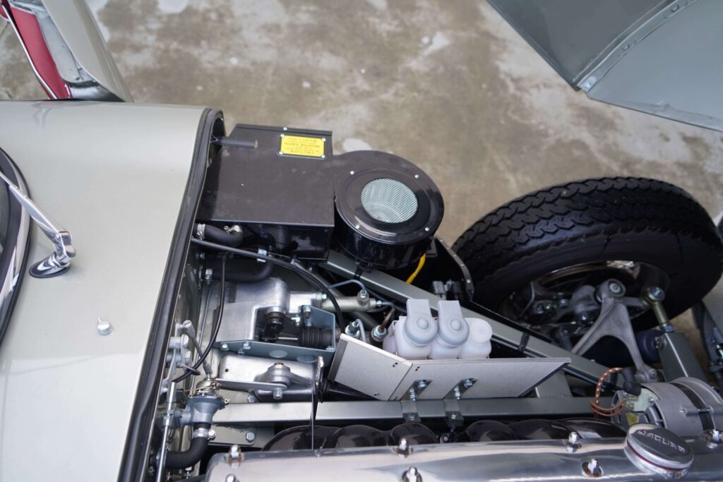 1965 Jaguar XKE Coupe #31588 | Exterior View 2