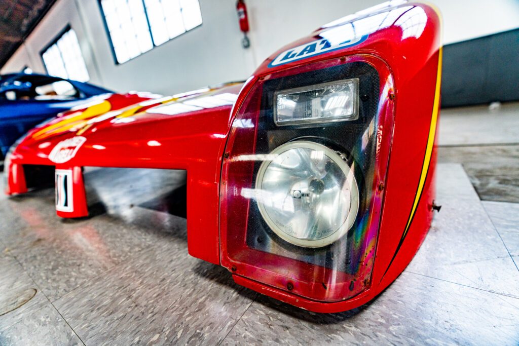 original spare nose from ferrari 333 SP #06 | Exterior View 11