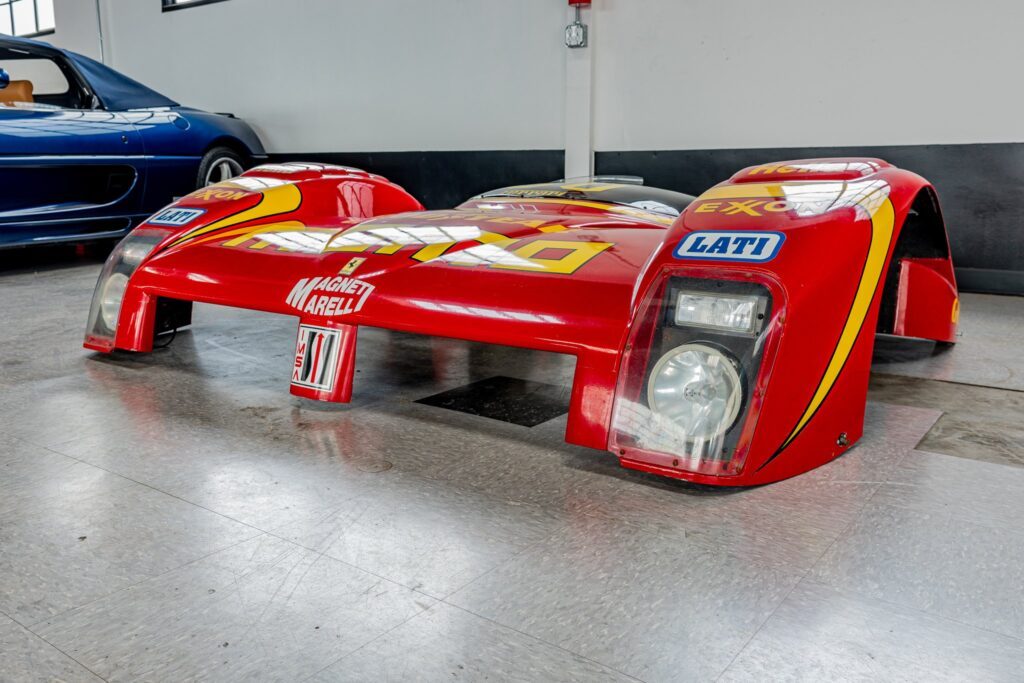 original spare nose from ferrari 333 SP #06 | Exterior View 5