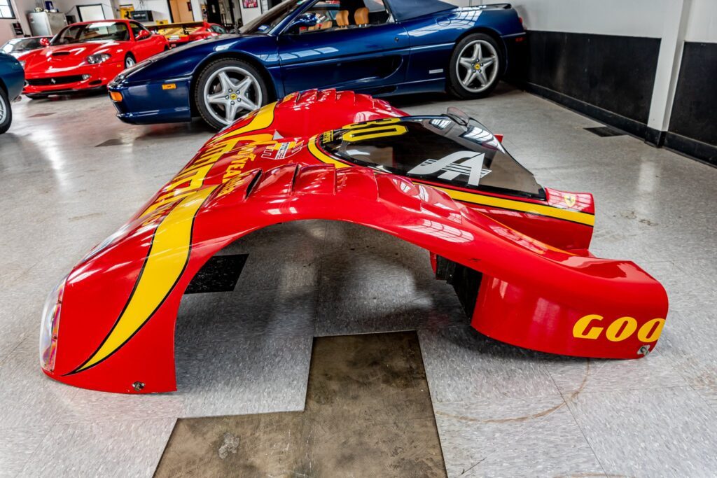 original spare nose from ferrari 333 SP #06 | Exterior View 6