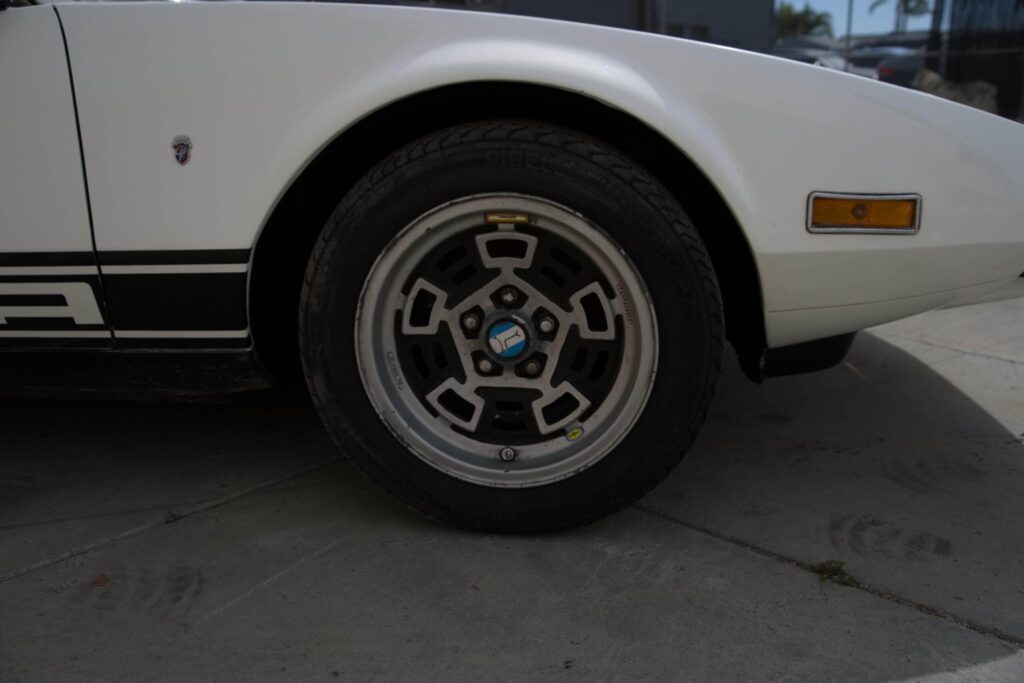 1973 De Tomaso Pantera #4392 | Exterior View 18