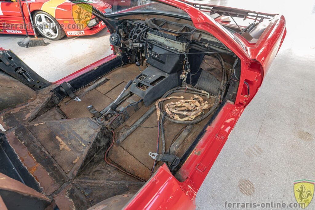 Barn Find 1973 Ferrari 365 GTS/4 (Daytona Spyder) #17041 | Exterior View 4