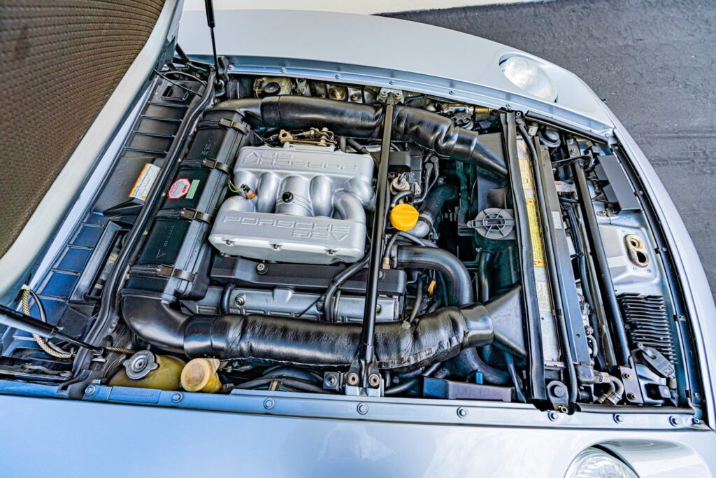 1995 Porsche 928 GTS #820114 | Exterior View 24