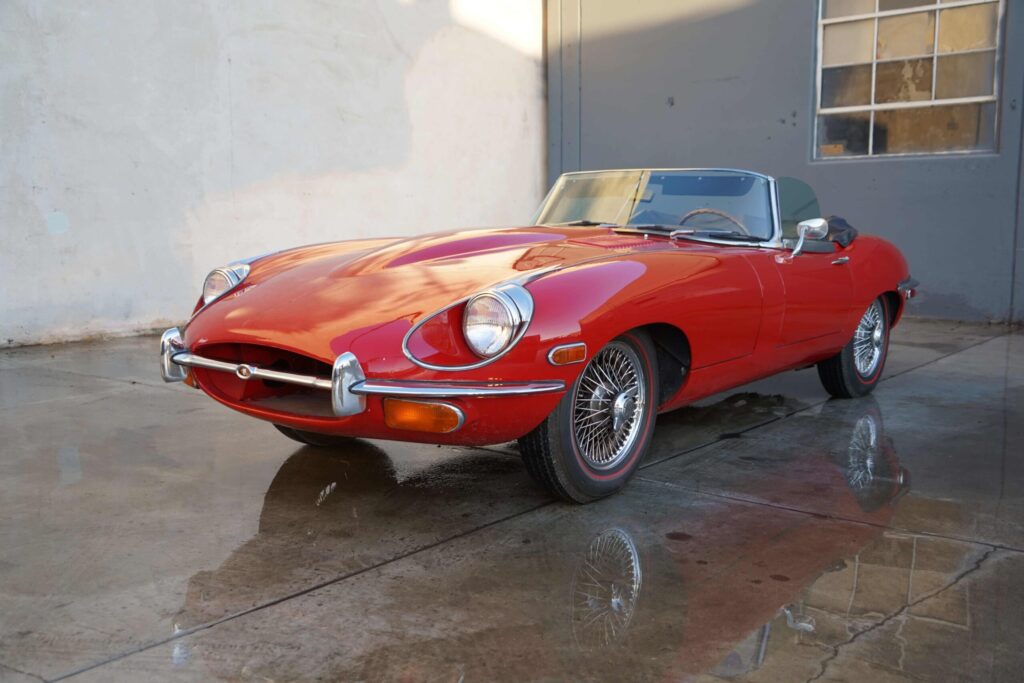 1969 Jaguar XKE Roadster #1R7437 | Exterior View 12