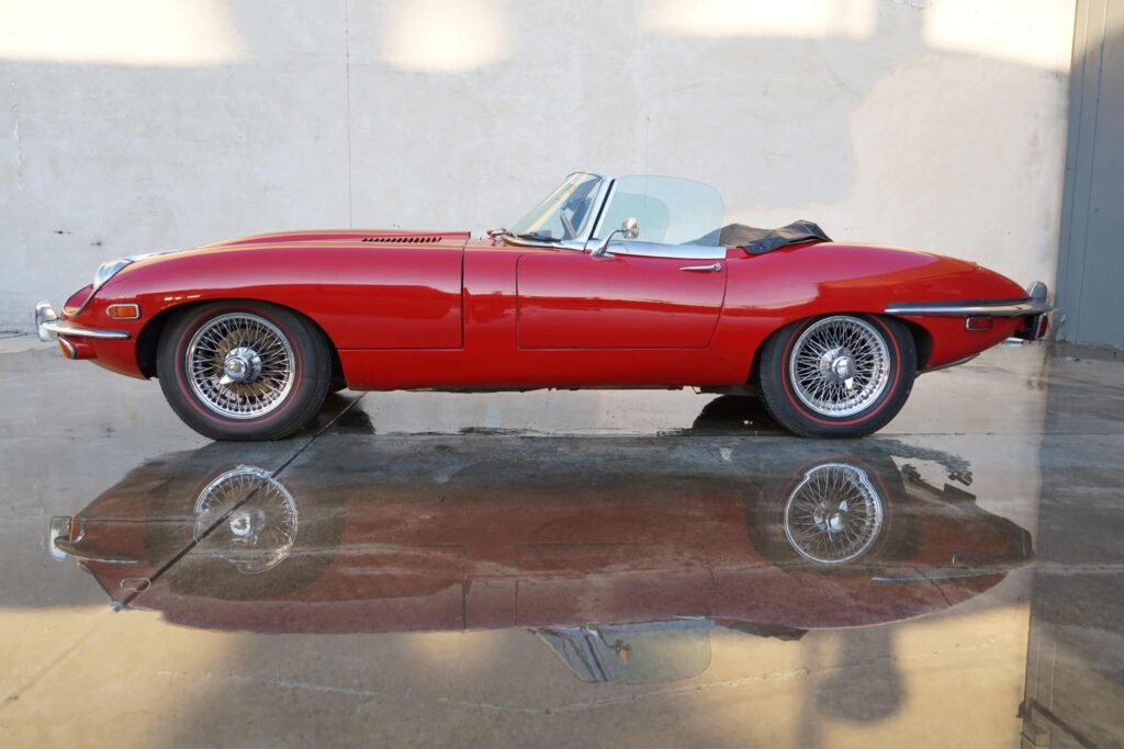 1969 Jaguar XKE Roadster #1R7437 | Exterior View 14
