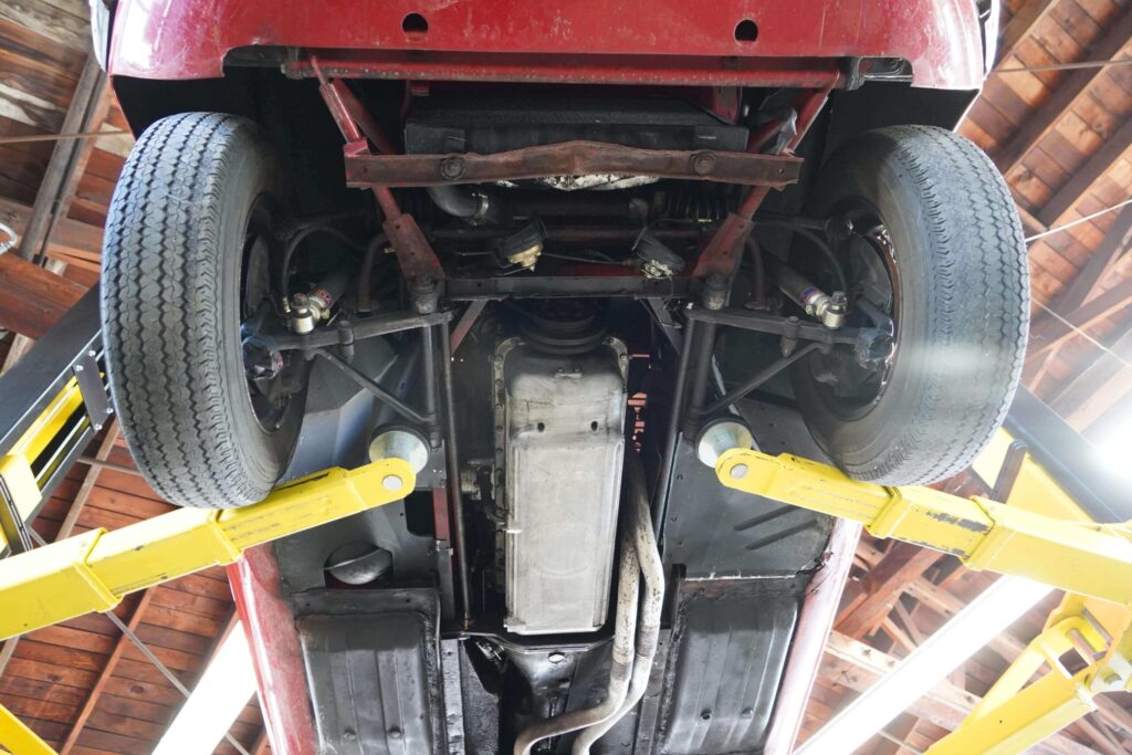 1969 Jaguar XKE Roadster #1R7437 | Exterior View 8