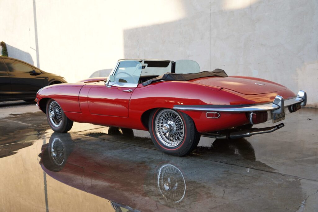 1969 Jaguar XKE Roadster #1R7437 | Exterior View 15
