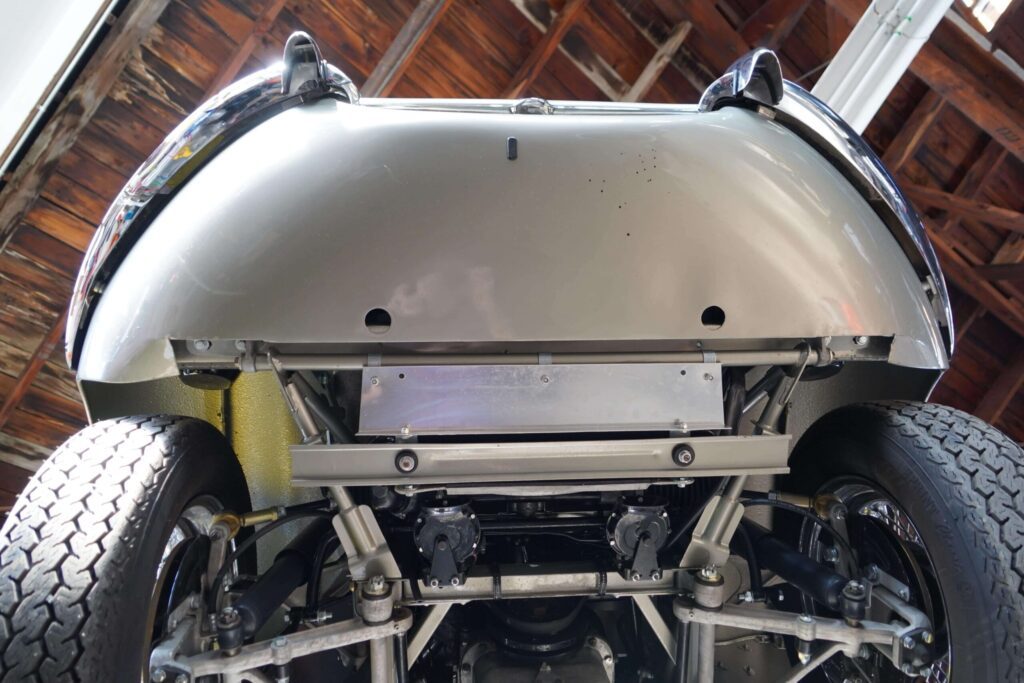 1965 Jaguar XKE Coupe #31588 | Exterior View 23