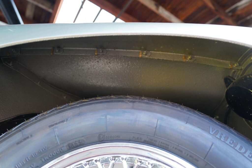 1965 Jaguar XKE Coupe #31588 | Exterior View 28