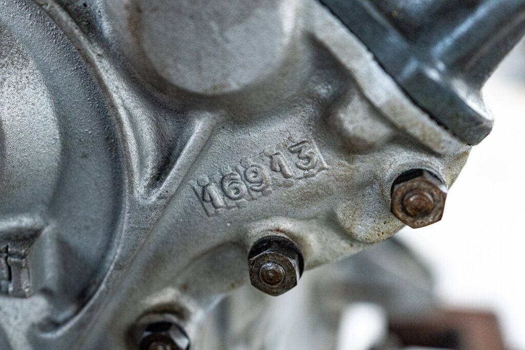 1955 500 Mondial Series II engine | Exterior View 1
