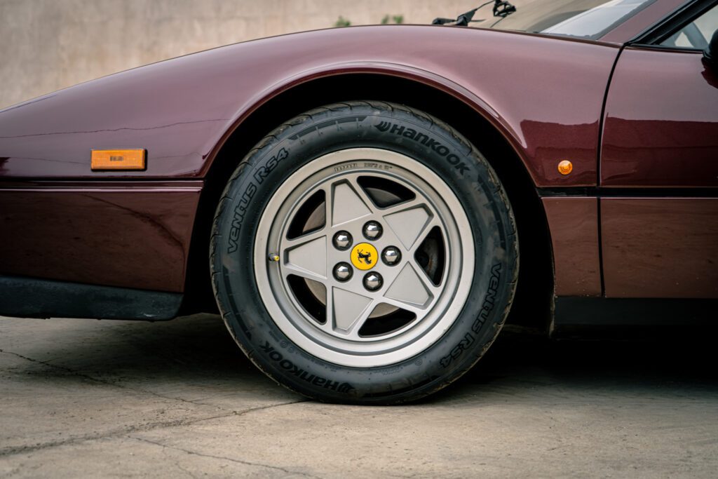 1986 Ferrari 328 GTS #63037 | Exterior View 1
