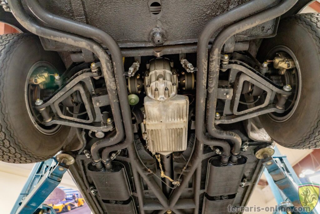 1969 Ferrari 365 GTC #12105 | Exterior View 8