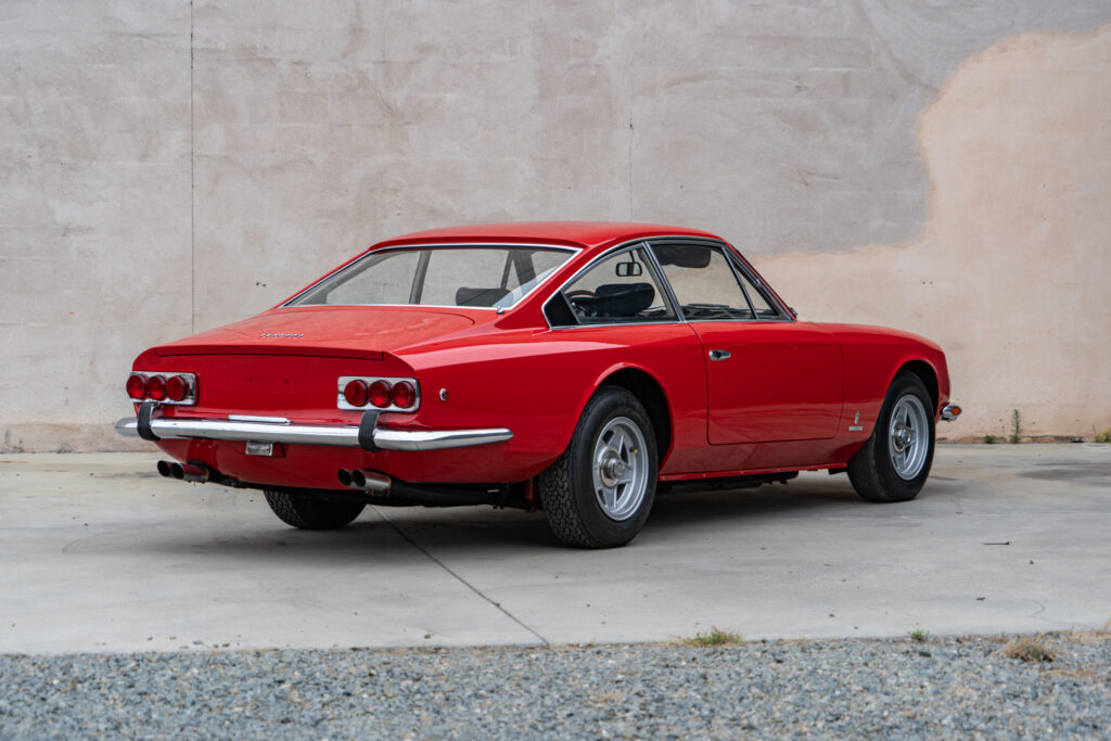 1970 Ferrari 365 GT 2+2 #13049 | Exterior View 2