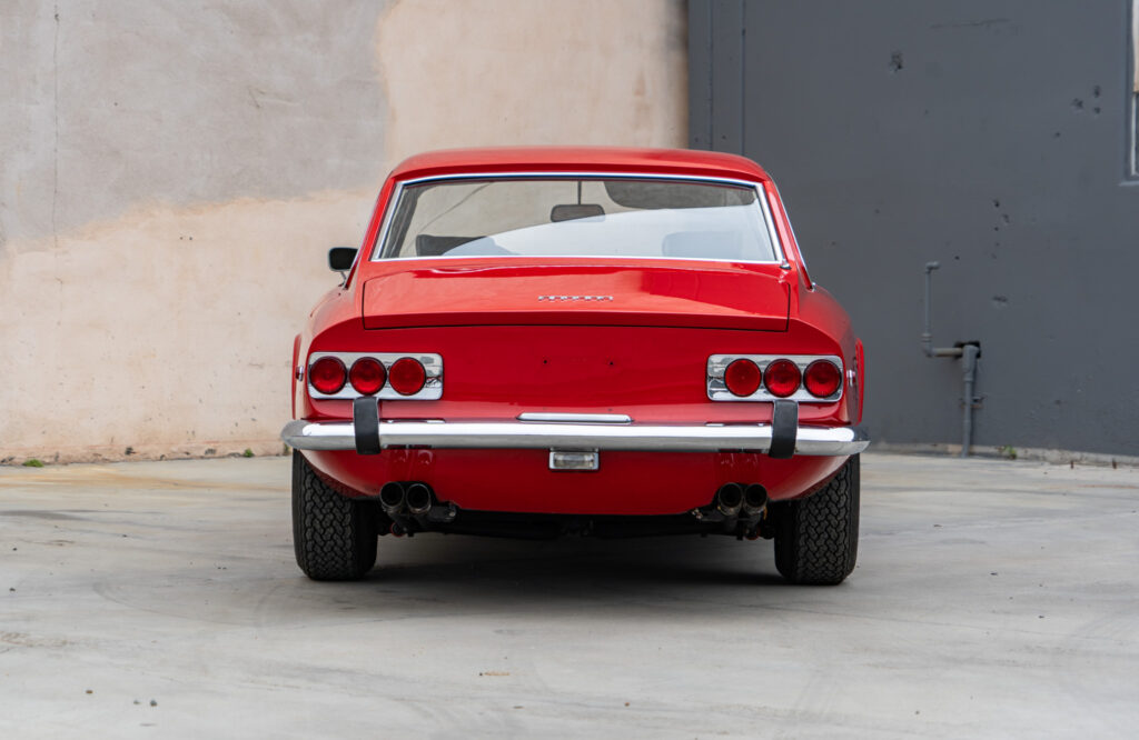 1970 Ferrari 365 GT 2+2 #13049 | Exterior View 4