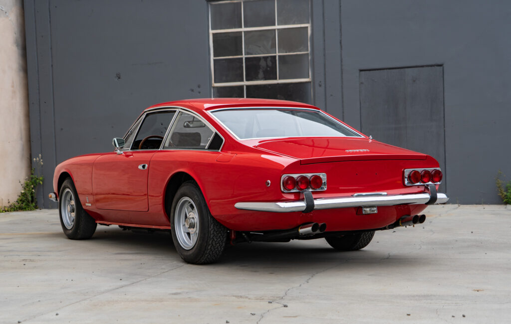 1970 Ferrari 365 GT 2+2 #13049 | Exterior View 6