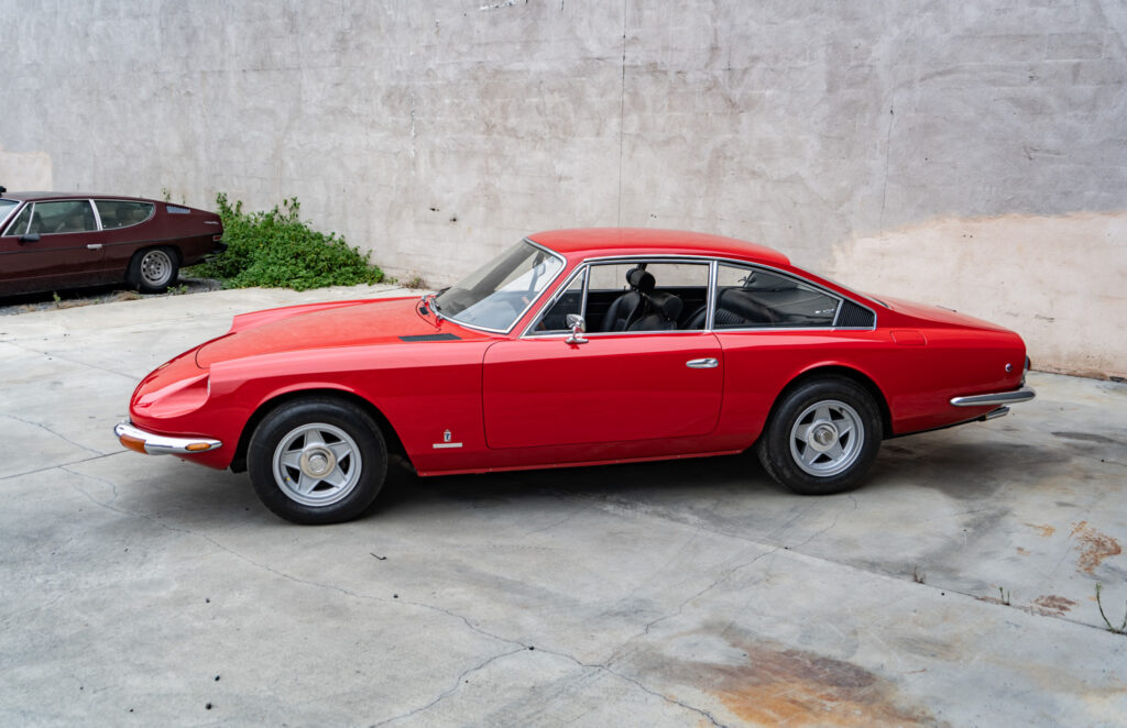 1970 Ferrari 365 GT 2+2 #13049 | Exterior View 9