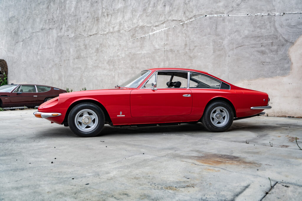 1970 Ferrari 365 GT 2+2 #13049 | Exterior View 10
