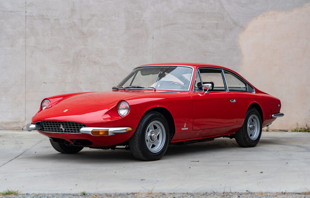 1970 Ferrari 365 GT 2+2 #13049 | Exterior View 12