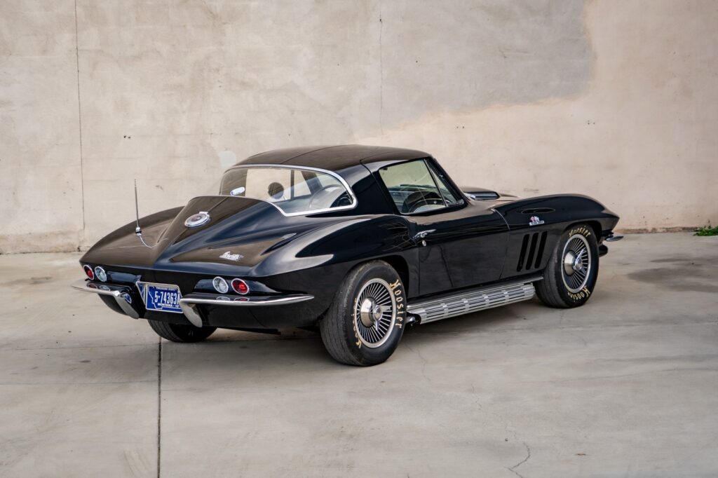 1966 Chevrolet Corvette 427 Stingray #113318 | Exterior View 4