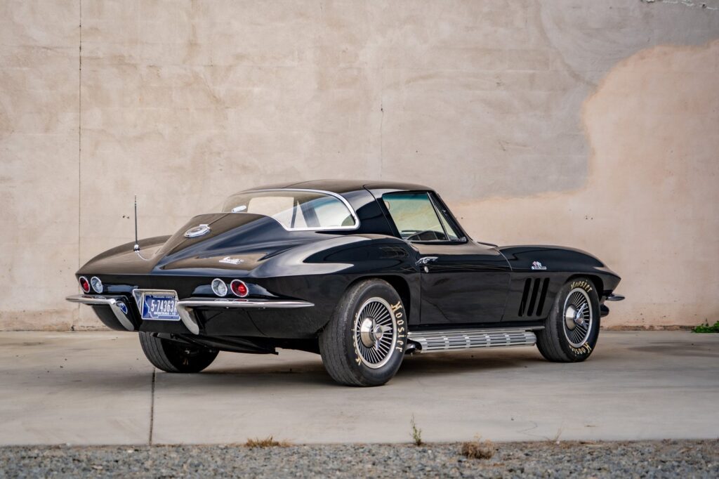 1966 Chevrolet Corvette 427 Stingray #113318 | Exterior View 5