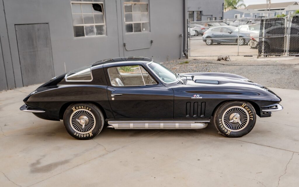 1966 Chevrolet Corvette 427 Stingray #113318 | Exterior View 32