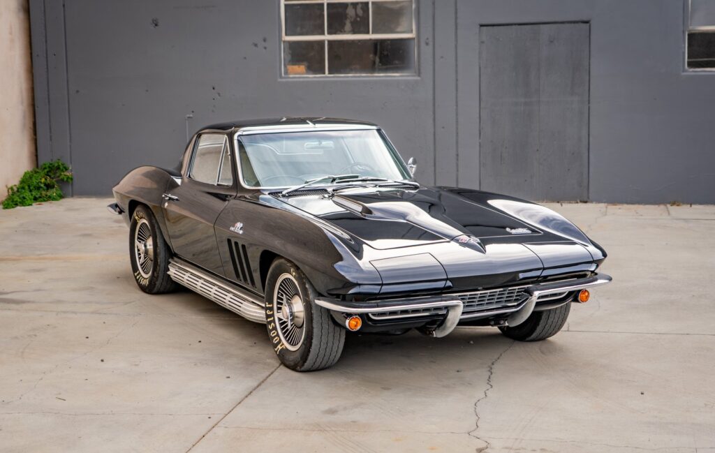 1966 Chevrolet Corvette 427 Stingray #113318 | Exterior View 34
