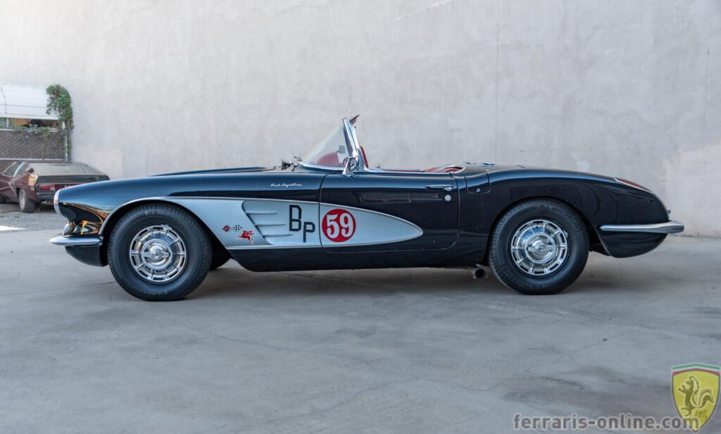 1959 Chevrolet Corvette #02889 | Exterior View 2
