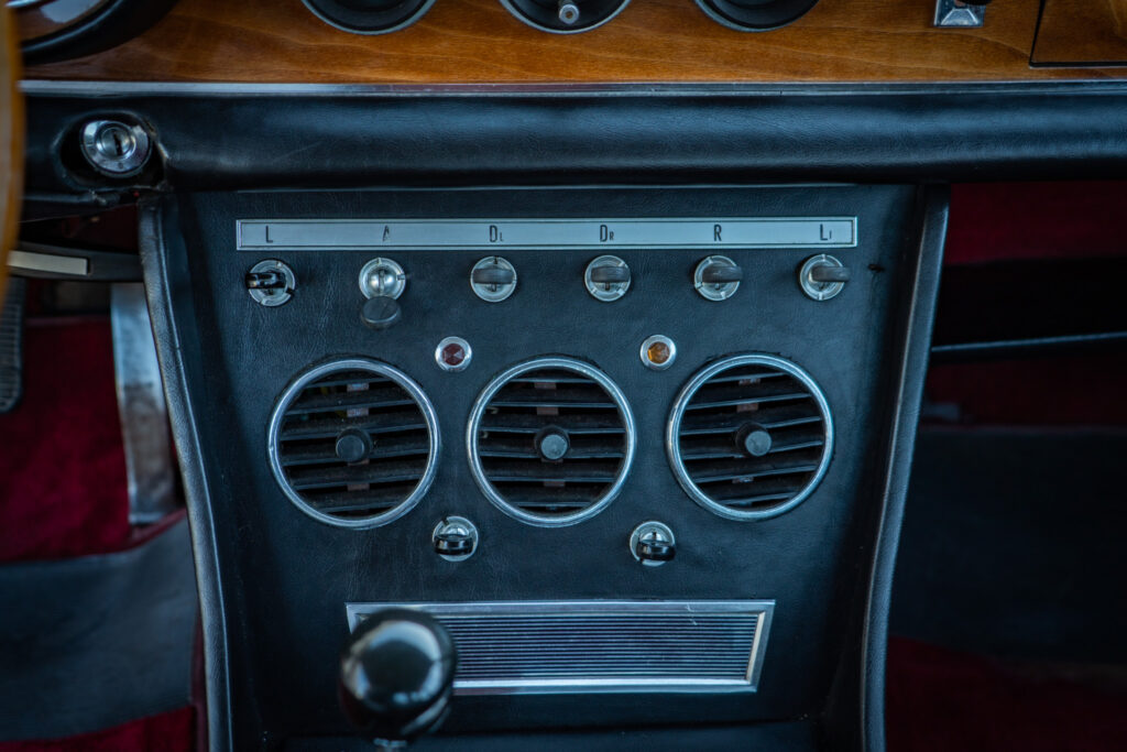 1967 Ferrari 330 GTC #9393 | Exterior View 56