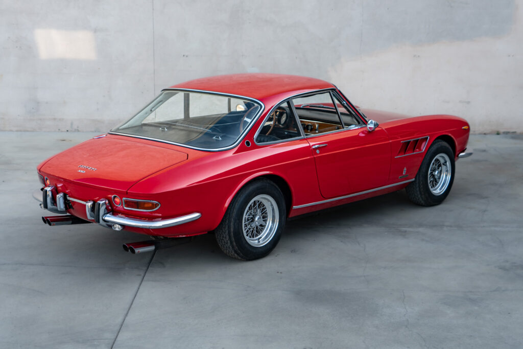 1967 Ferrari 330 GTC #9393 | Exterior View 9